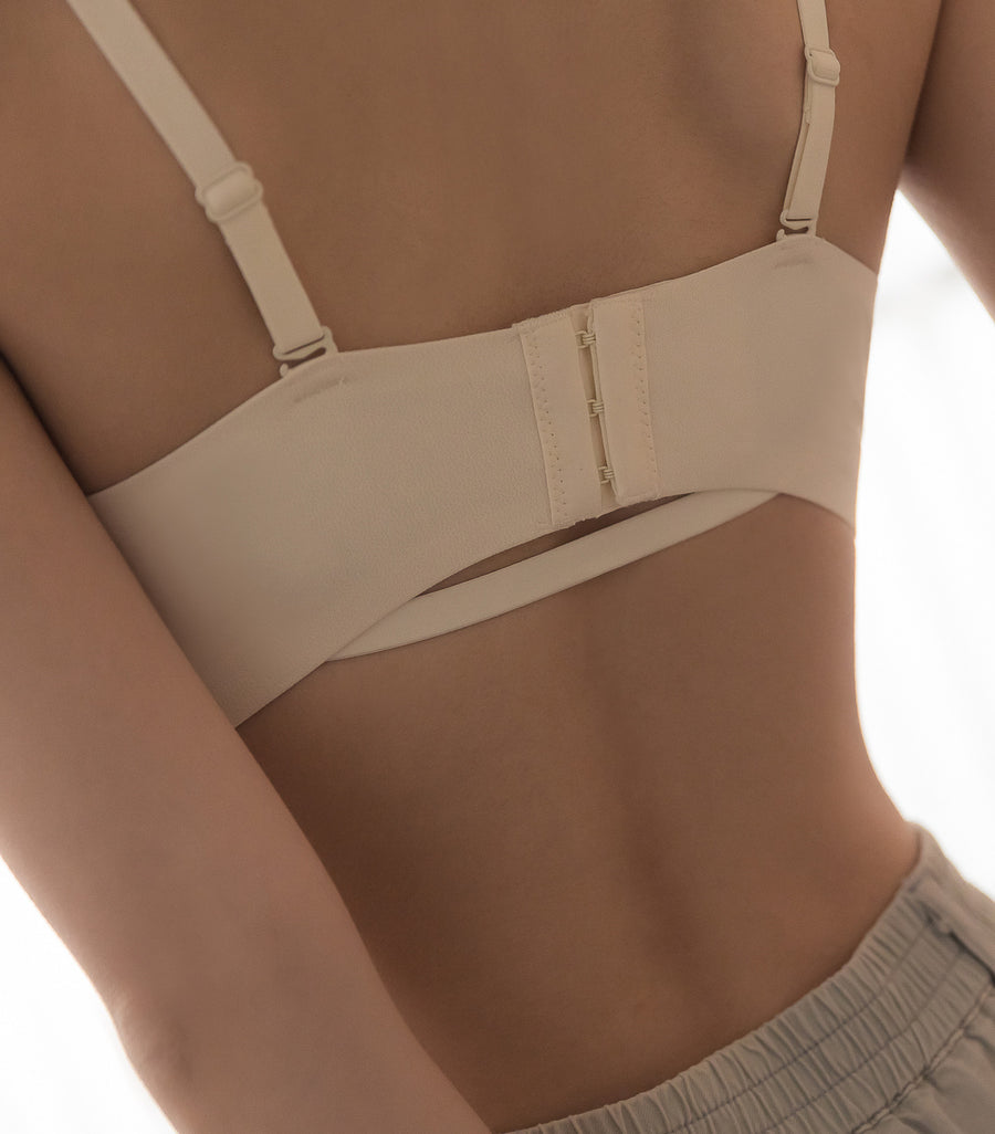 Rounded Half-cup Wrinkled Wireless Hollow Out Bra Set White