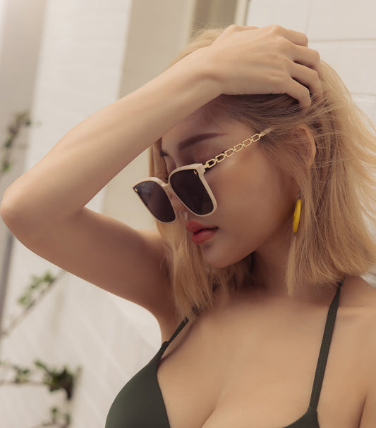Metal Chain Shaped Square Frame Sunglasses White