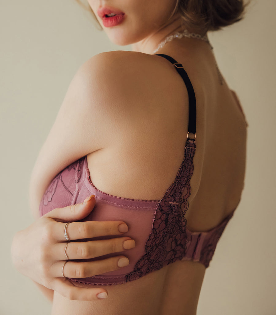 Graceful-Black Interweave Lace Ultra Soft Wired Bra Set Champaign Peach