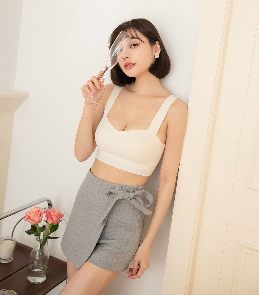 Smooth Seemless V Style Wireless Tank Top Bra- No Bottoms Creamy White