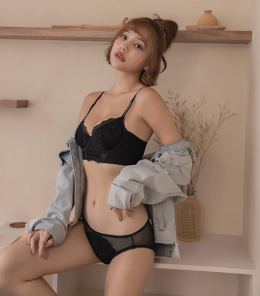 Push-up Sexy Lace Seamless and Soft Wired Beauty Back Bra Set Black