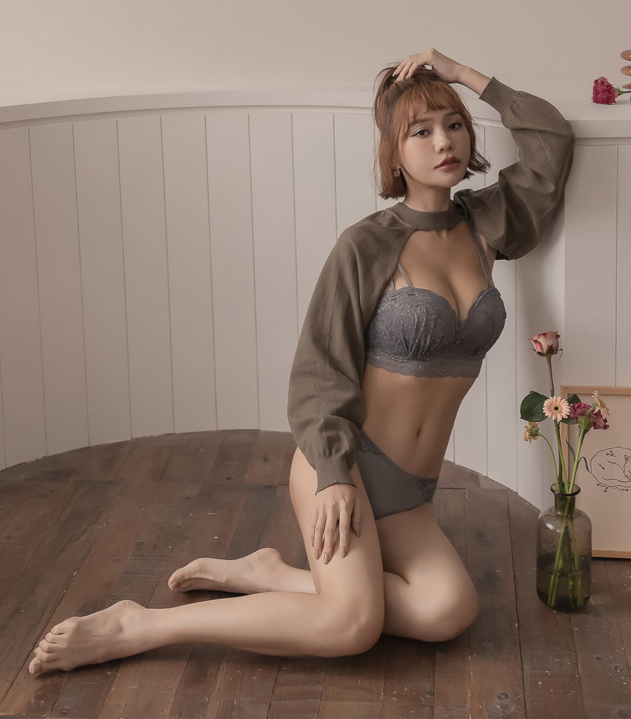 Plump and Push-up Solid Cup Lace Wireless Bra Set Grey