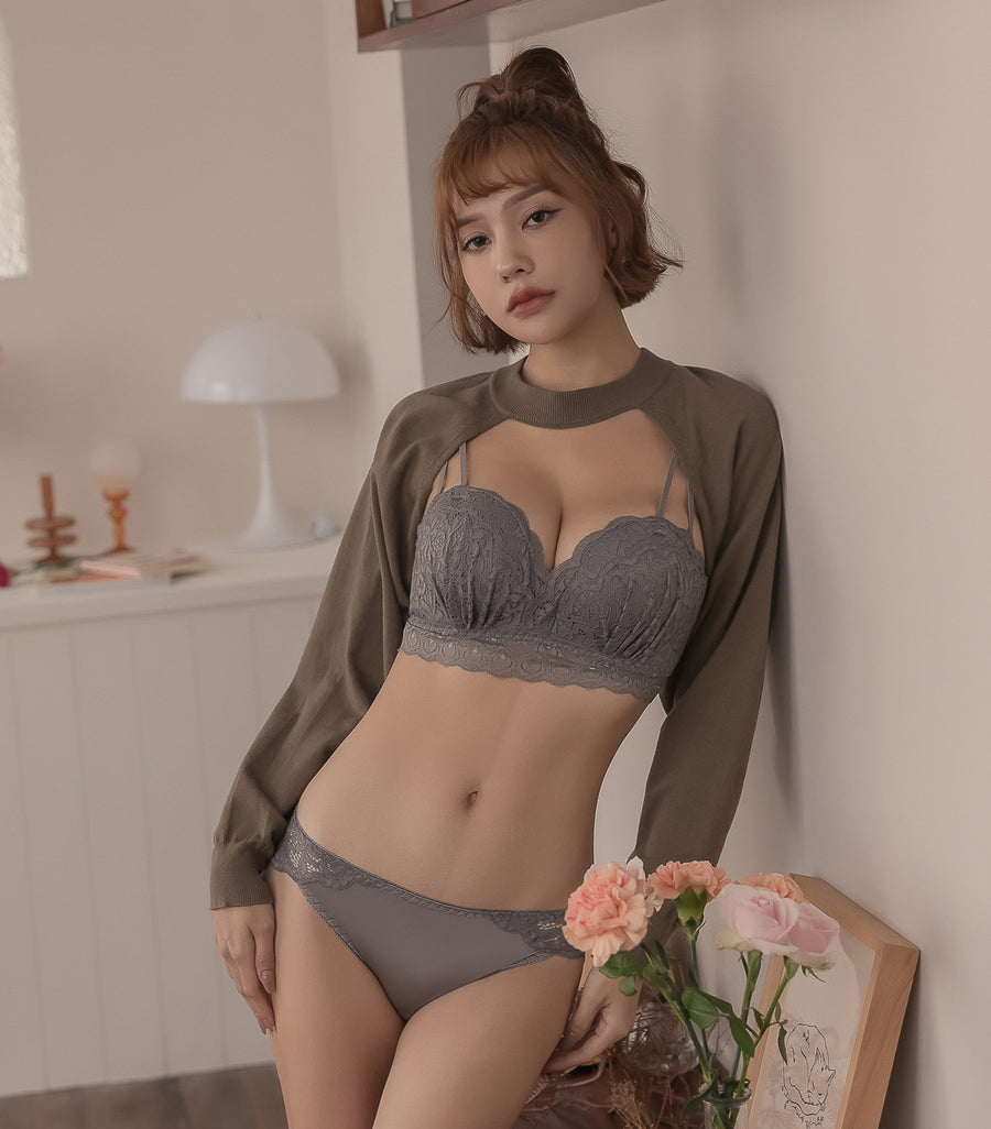Plump and Push-up Solid Cup Lace Wireless Bra Set Grey