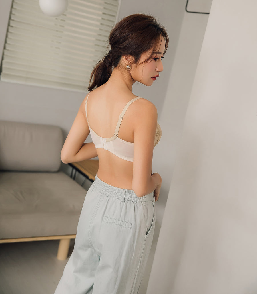 Push-up European Style Bi-color Lace Covered Wireless Bra Set Apricot