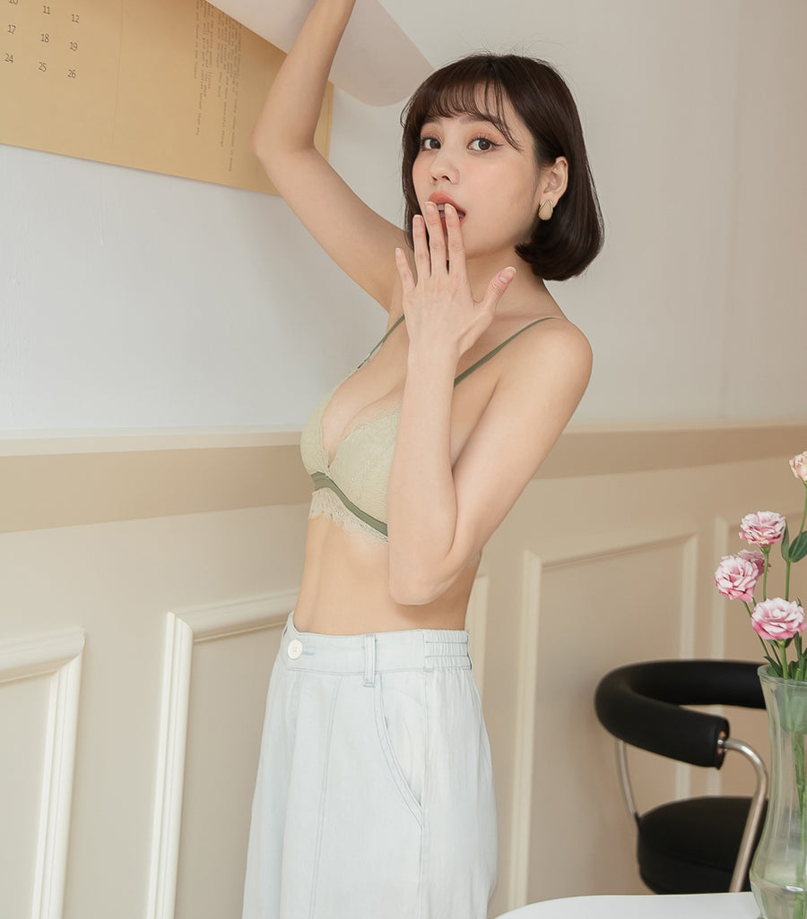 Low Gore Laces Color Matching Beauty Triangular Cup Wireless Bra Set Green