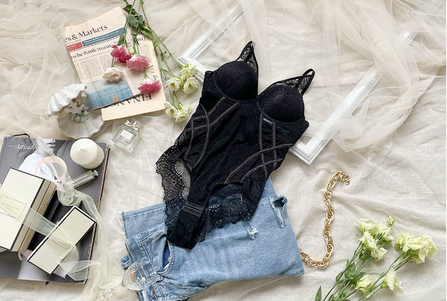 Sexy and Transparent  Breast Shaping Eyelashes Laces Bodysuit Pyjamas